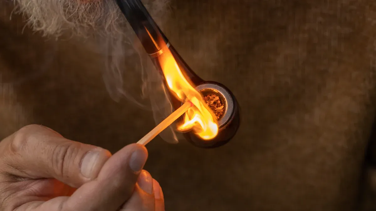 Les bons outils pour allumer un cigare