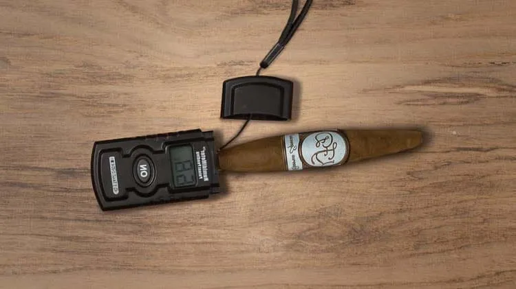 Test du humidor Woodronic Enstatit A5043