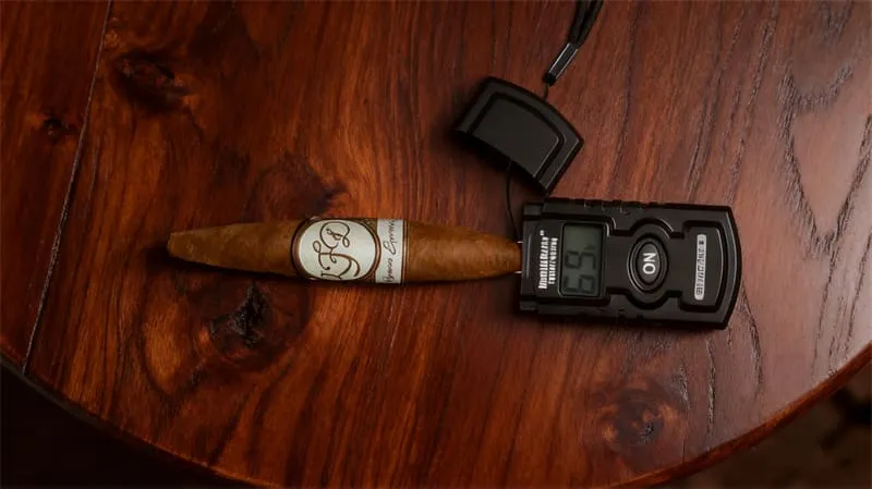 Boveda-Acrylic-Humidor-Review-test-cigars-after