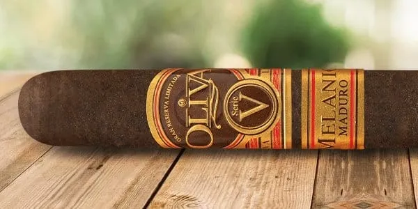2024 Oliva Serie V Melanio Churchill Review-4 avis oliva v melanio