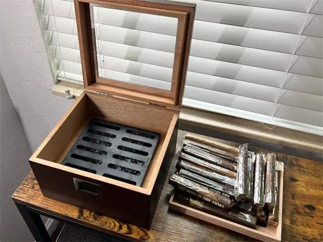 avis sur le humidor Case Elegance Glass Renzo 10