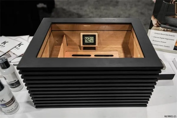 Case Elegance Renzo Humidor: 2024 Review-10 Case Elegance Renzo Humidor : Avis 2024-10