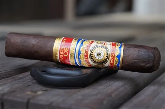 avis perdomo 30th anniversary 5